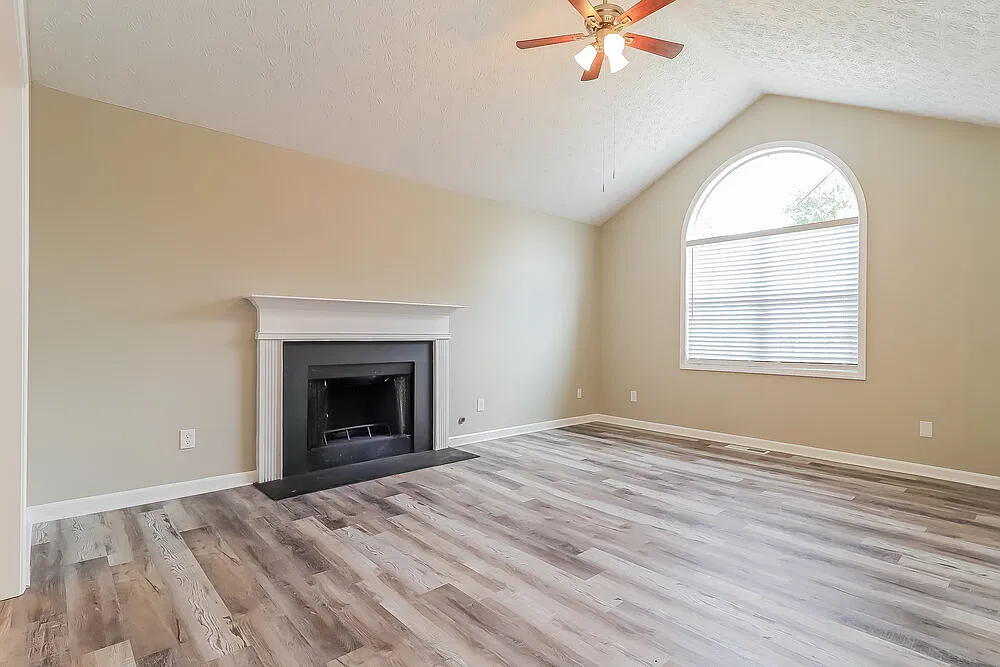 3 bed, 3.0 bath, 1715 sqft, $2,970 — Photo 4