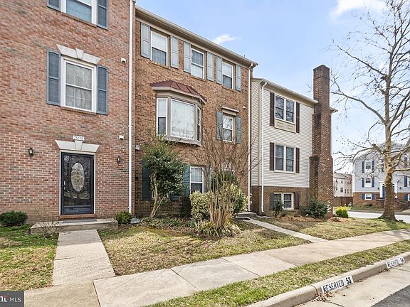 3rd image of 7937 Edinburgh Dr