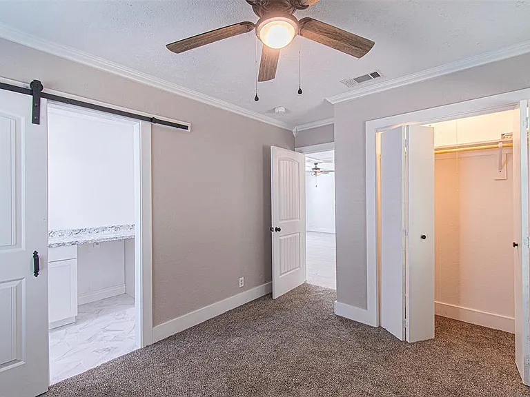 618 Crescent St — Photo 17