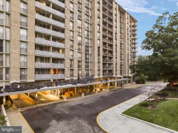 4600 S Four Mile Run Dr APT 1008, Arlington, VA 22204