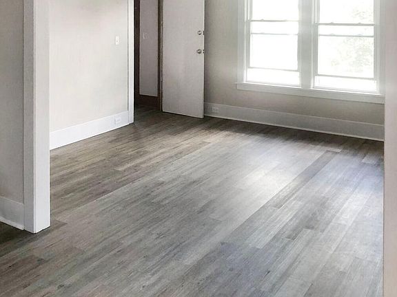 5th image of 286 Crestwood Ave