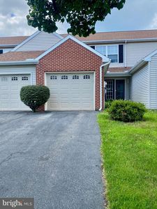 727 Hawk Ridge Dr, Hamburg, PA, 19526