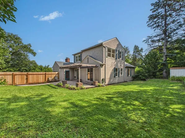 542 3rd Ave, Excelsior, MN 55331