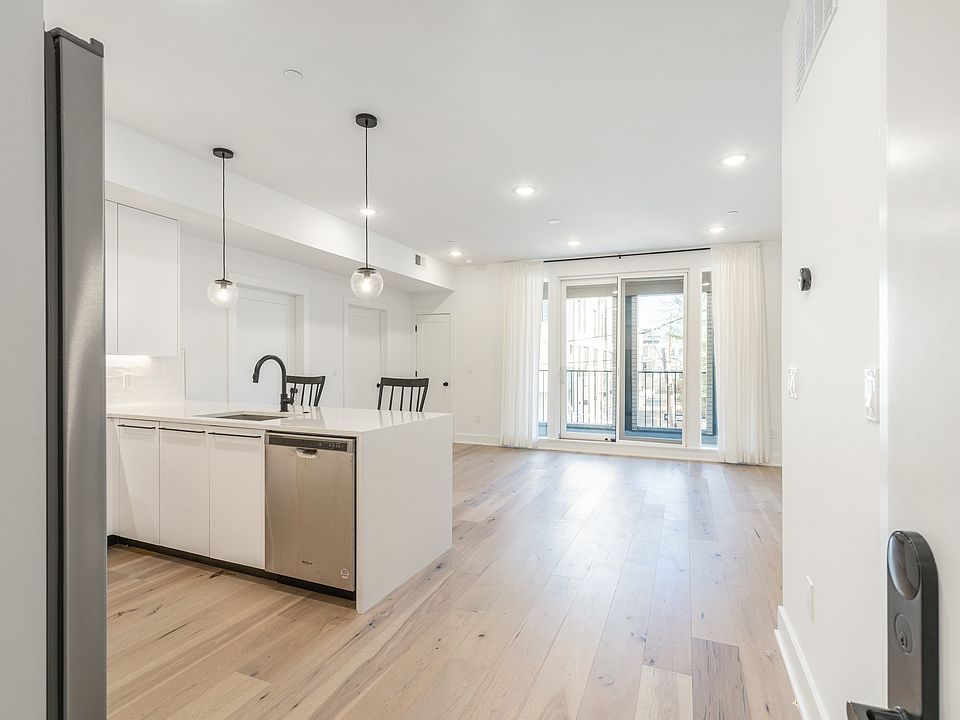 1st image of 1723 Francis St #2E