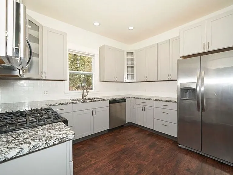 436 N State Ave — Photo 2
