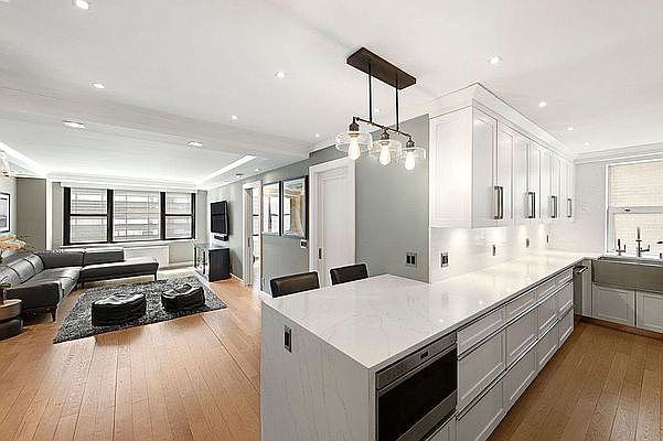 1st image of 7 E 14th St APT 817