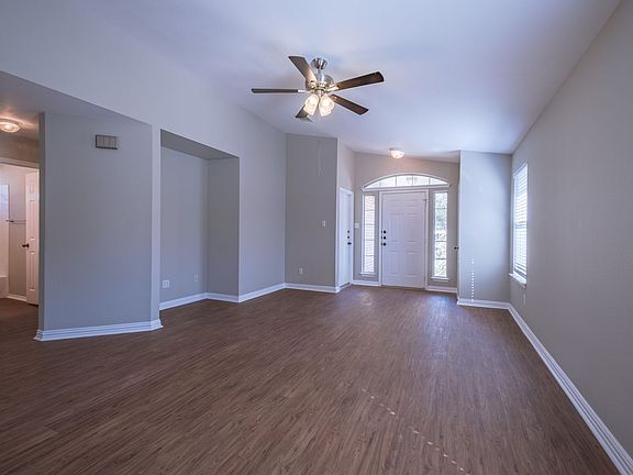 5th image of 1109 Clayton Dr