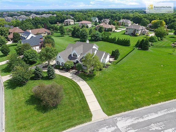 Bring Your Picky Buyers & Car Collectors to this Beautiful Home on an Amazing 1.36 Acre Lot.