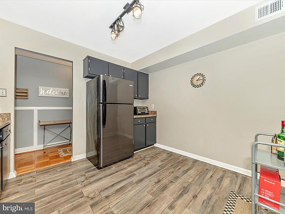 5th image of 11409 Commonwealth Dr APT 202