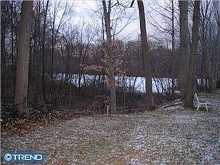 2nd image of 567 Lake Blvd