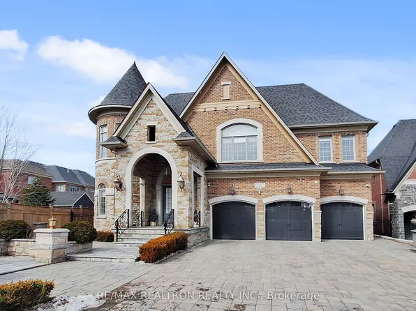 16 Rinas Ave, Markham, ON L6C 0N7