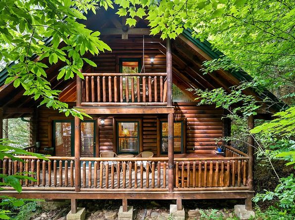 641 Gatlinburg Falls Way