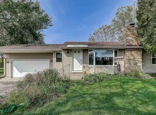 5265 County Road M, Waunakee, WI 53597