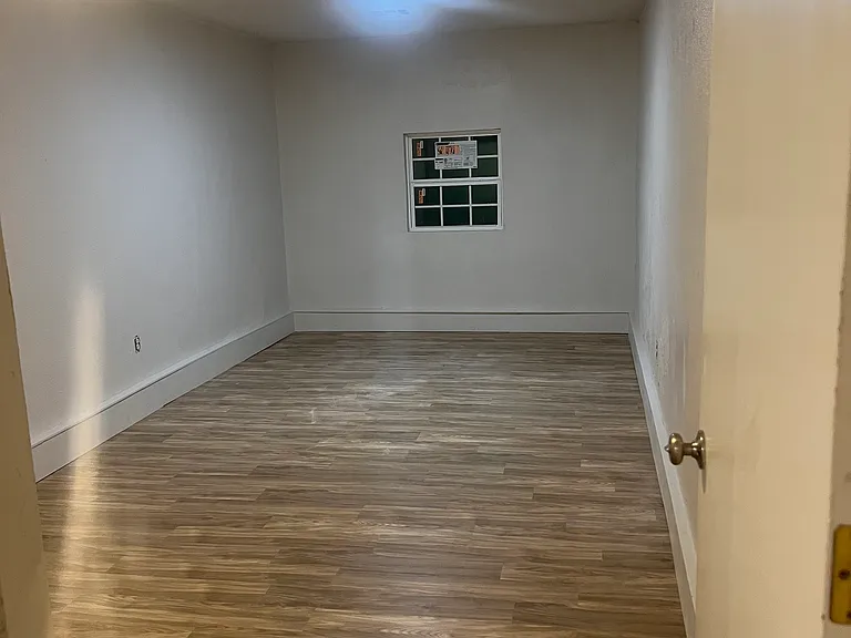 7524 NW 113th Pl — Photo 2