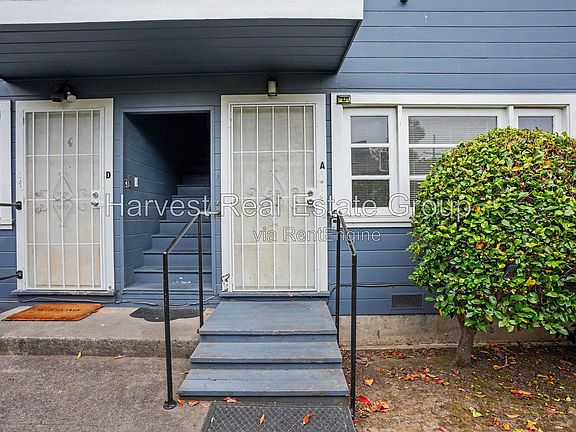 2nd image of 2233 9th St #A