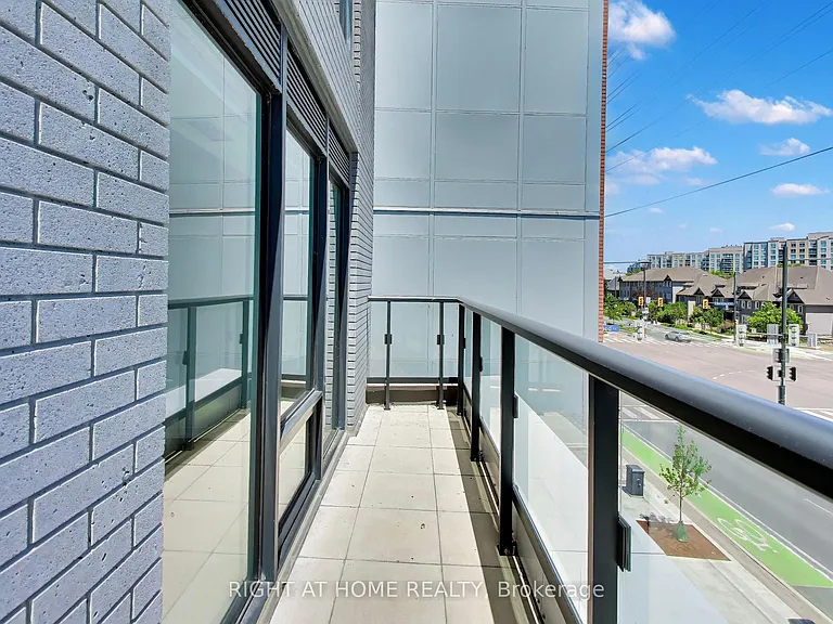 8868 Yonge St #208E — Photo 32