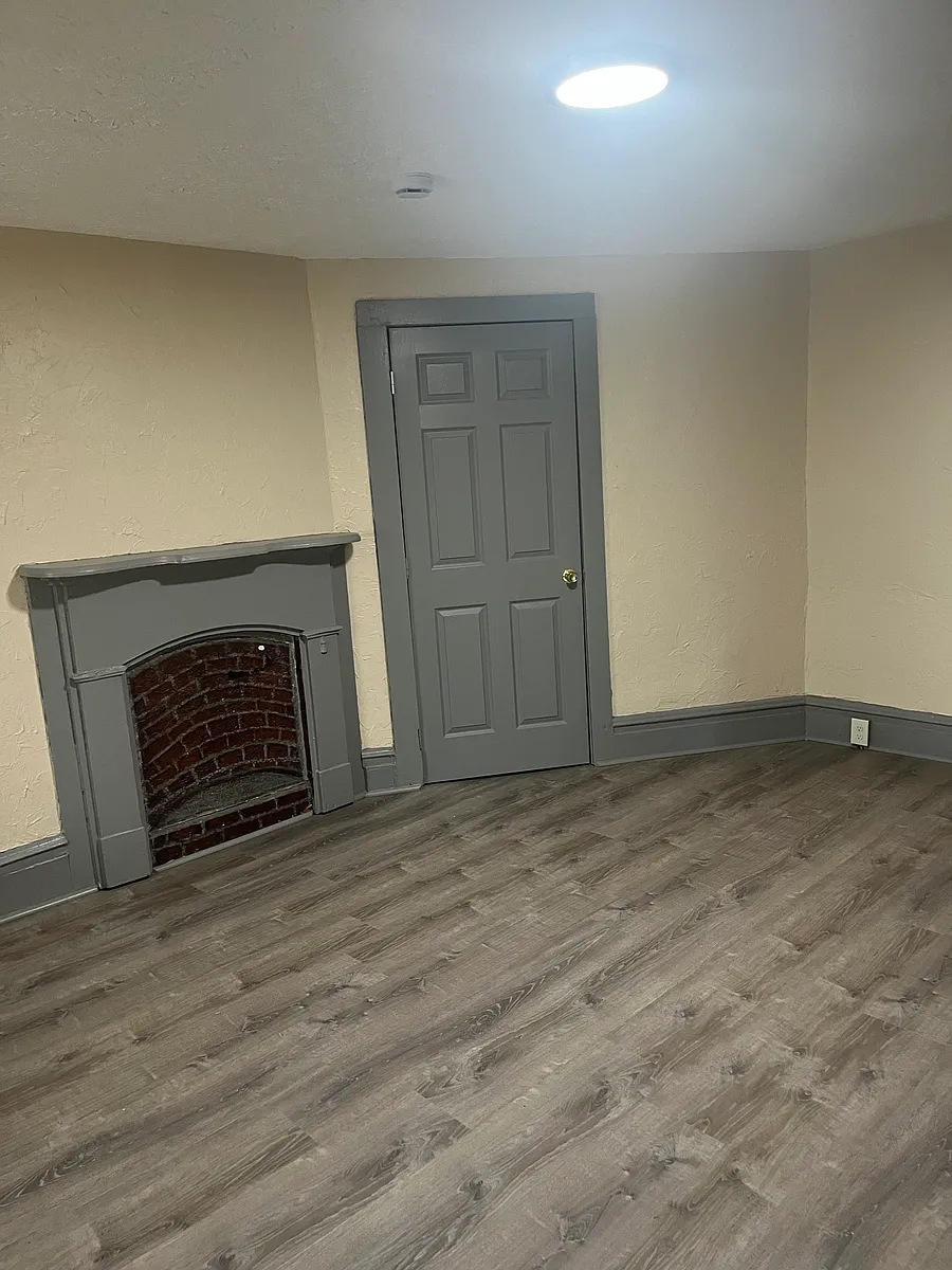 Building Photo - 318 S Wayne St #318
