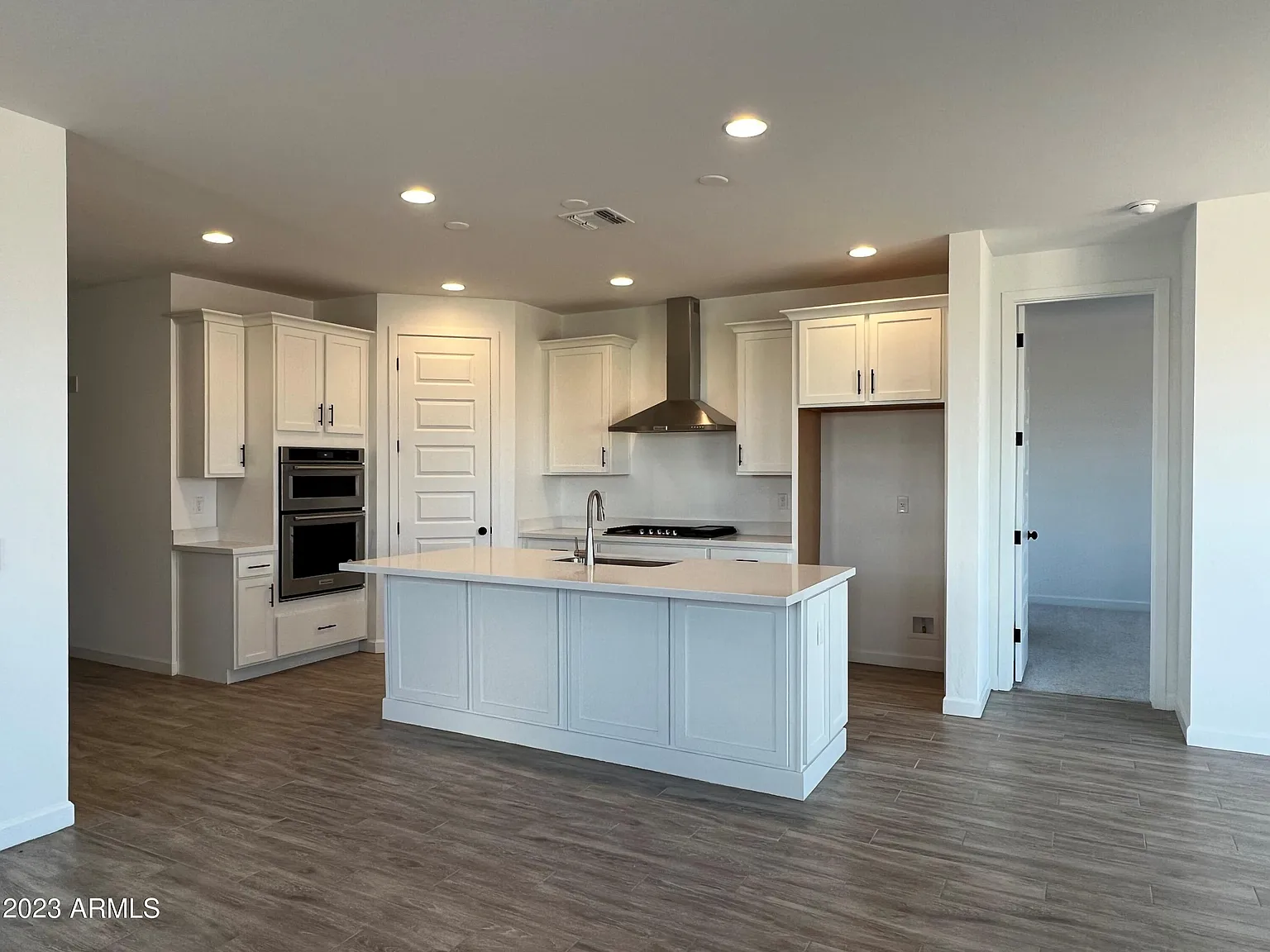 3 bed, 2.0 bath, 1778 sqft, $4,500 — Photo 2