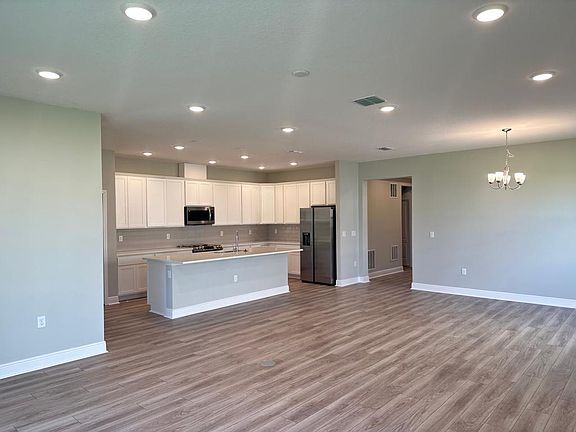 4th image of 1632 Oak Blossom Dr