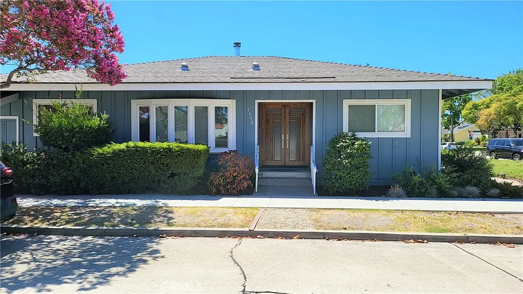 3 bed, 1462 sqft, $4,395 — Photo 2