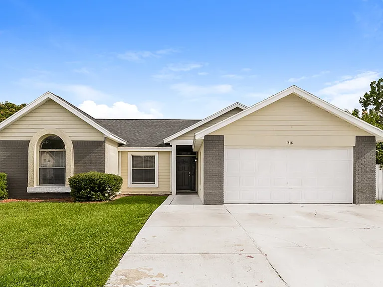 1418 Mona Dr — Photo 1
