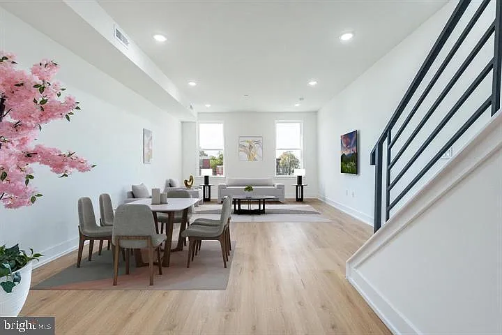 737 N 42nd St — Photo 3