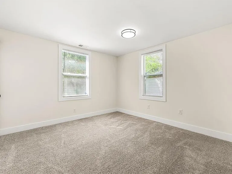 2222 Penelope St NW — Photo 13