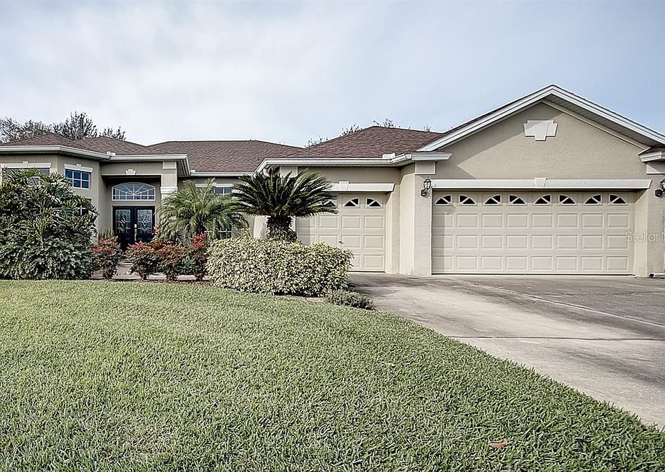 1st image of 13062 Lakeshore Grove Dr