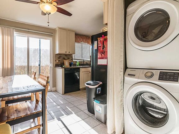 5th image of 1321 Greenfield Dr Unit 19