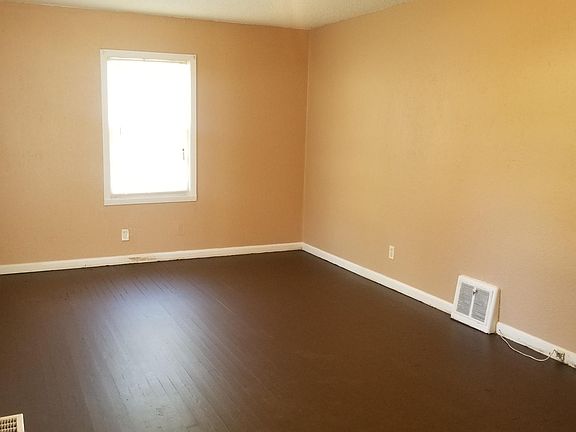 2nd image of 4901 Garfield Ave