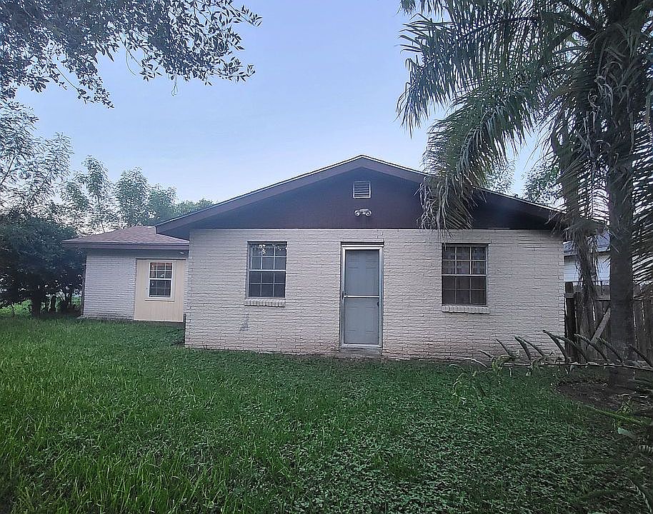 2nd image of 20 Ofelia Cir