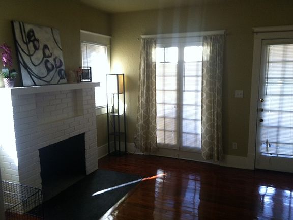 3rd image of 420 E Anderson St APT A