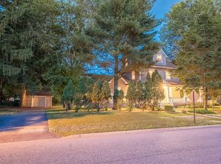 85 Grant Ave, Cresskill, NJ 07626