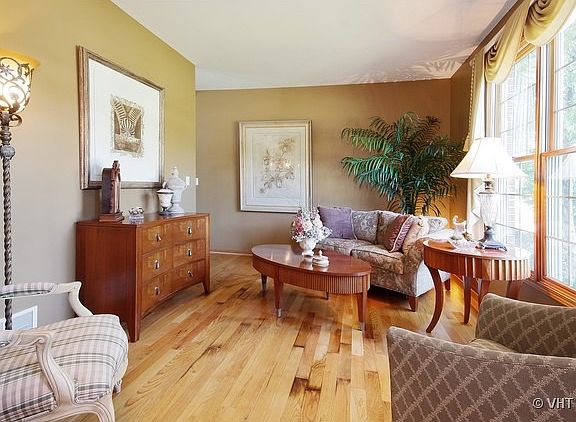 2nd image of 24615 Lincolnway St