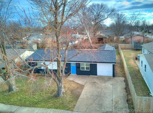 112 W 11th St, Owasso, OK 74055