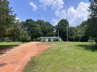 221 Welborn Rd, Pickens, SC 29671