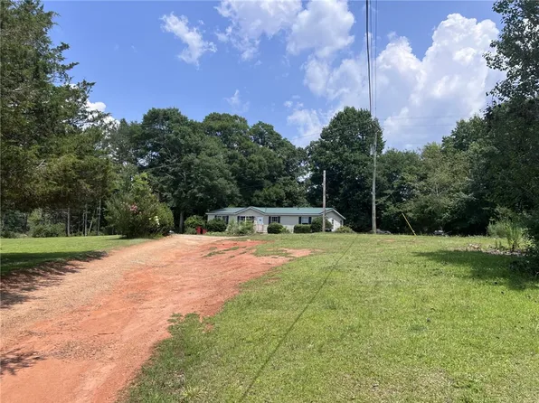 221 Welborn Rd, Pickens, SC 29671
