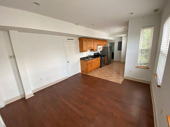 2nd image of 601 Washington Ave Floor 2