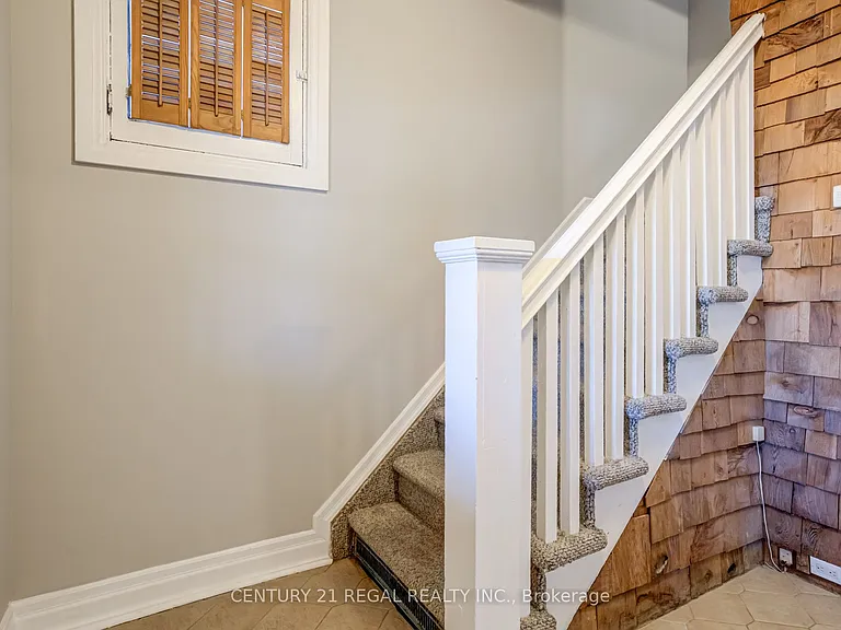184 Maplewood Ave — Photo 14