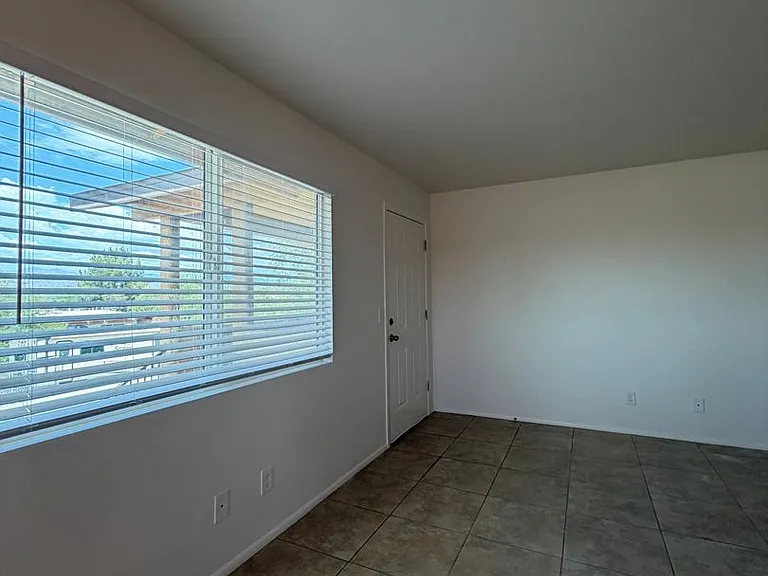 Apartments on Twelve — Photo 8
