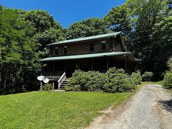 3rd image of 49 Meadowview Ln