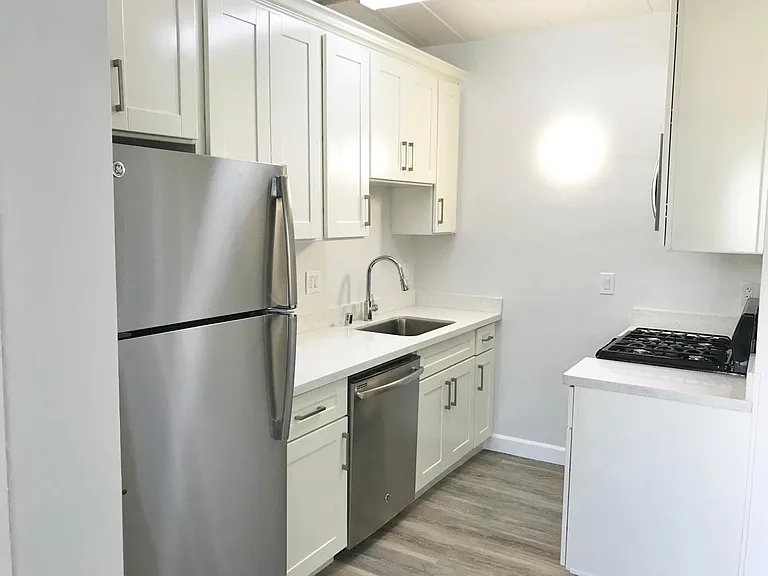 351 Chestnut Ave — Photo 3