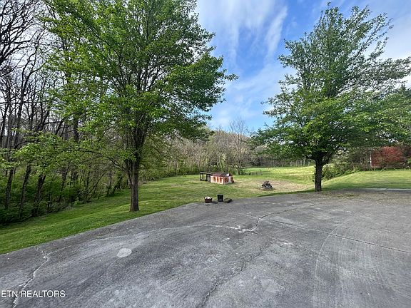 5th image of 1325 Groseclose Rd