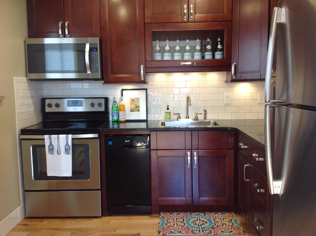 2 bed, 750 sqft, $1,895 — Photo 1