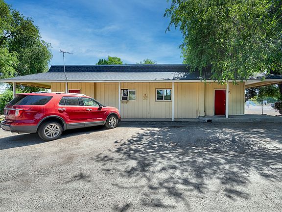 3rd image of 2406 S Indiana Ave APT 3