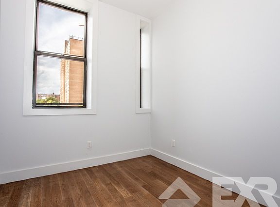 3rd image of 1337 Gates Ave #22D