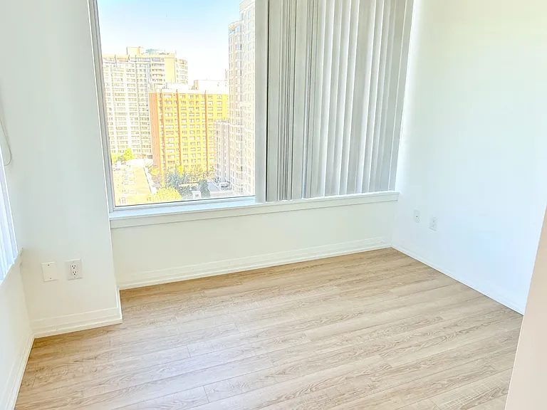 75 Canterbury Pl #1711 — Photo 11