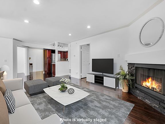 4th image of 21550 Burbank Blvd APT 111
