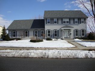 5631 Sandhill Dr, Middleton, WI 53562