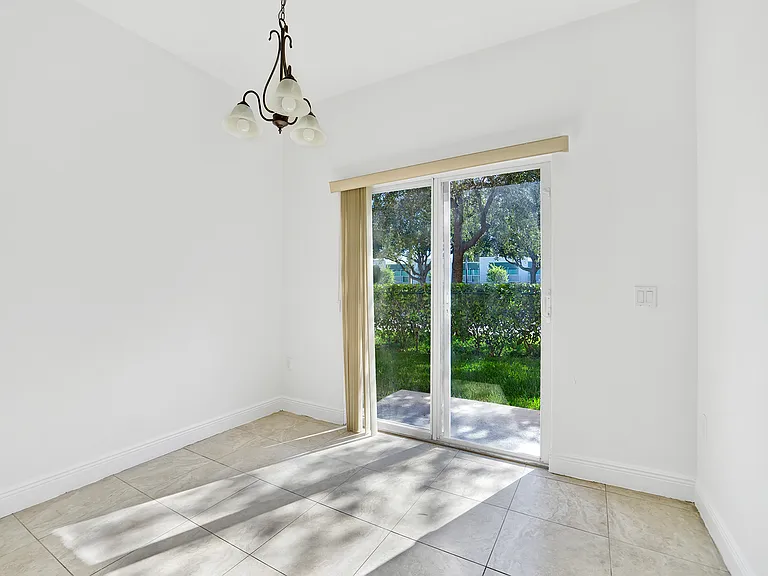18120 NW 59th Ave #205 — Photo 7